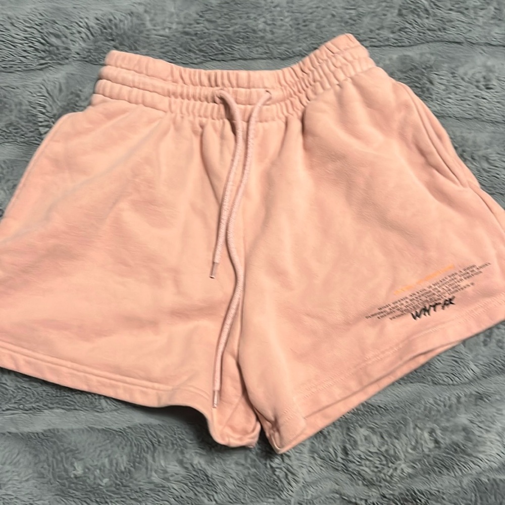 White fox pink shorts